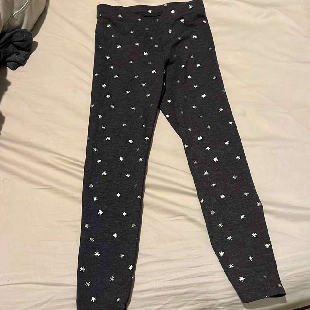 Old navy girls leggings worn twice no flaws